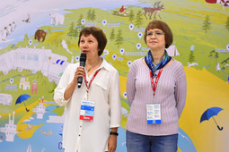 Член Творческого Союза художников, преподаватель изобразительного искусства, Ольга Лукомская.