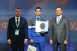 Динис Салихов — победитель первого Фестиваля труда ПАО «Газпром» по профессии оператор по добыче нефти и газа
